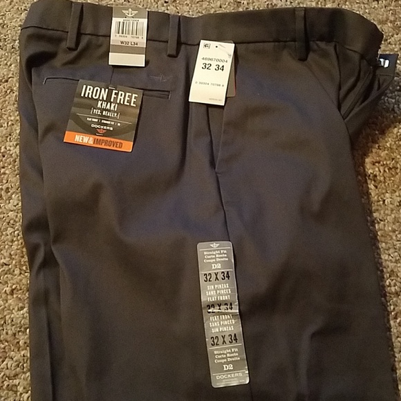 NEVER WORN Dockers khakis - Picture 1 of 2